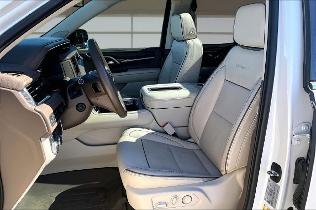 Used 2023 GMC Yukon Denali w/ LPO, Floor Liner Package AWD/4WD image 24