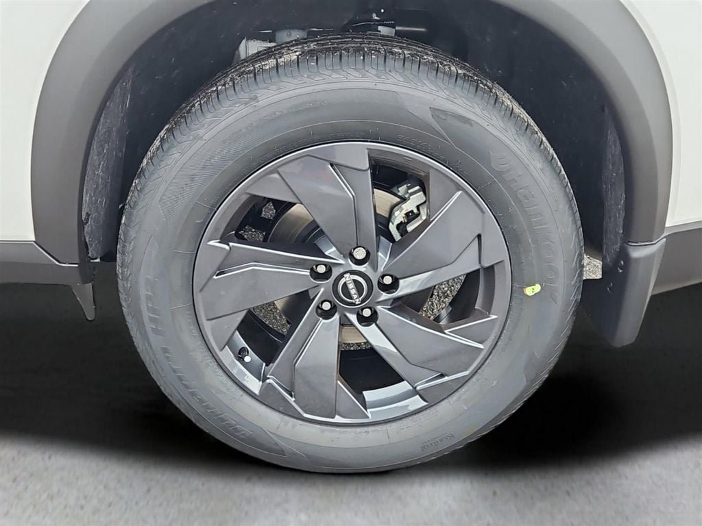 New 2026 Nissan Rogue SV w/ Cold Weather Package AWD/4WD image 4