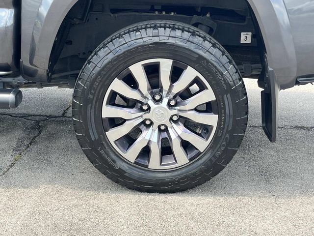Used 2022 Toyota Tacoma Limited AWD/4WD image 15