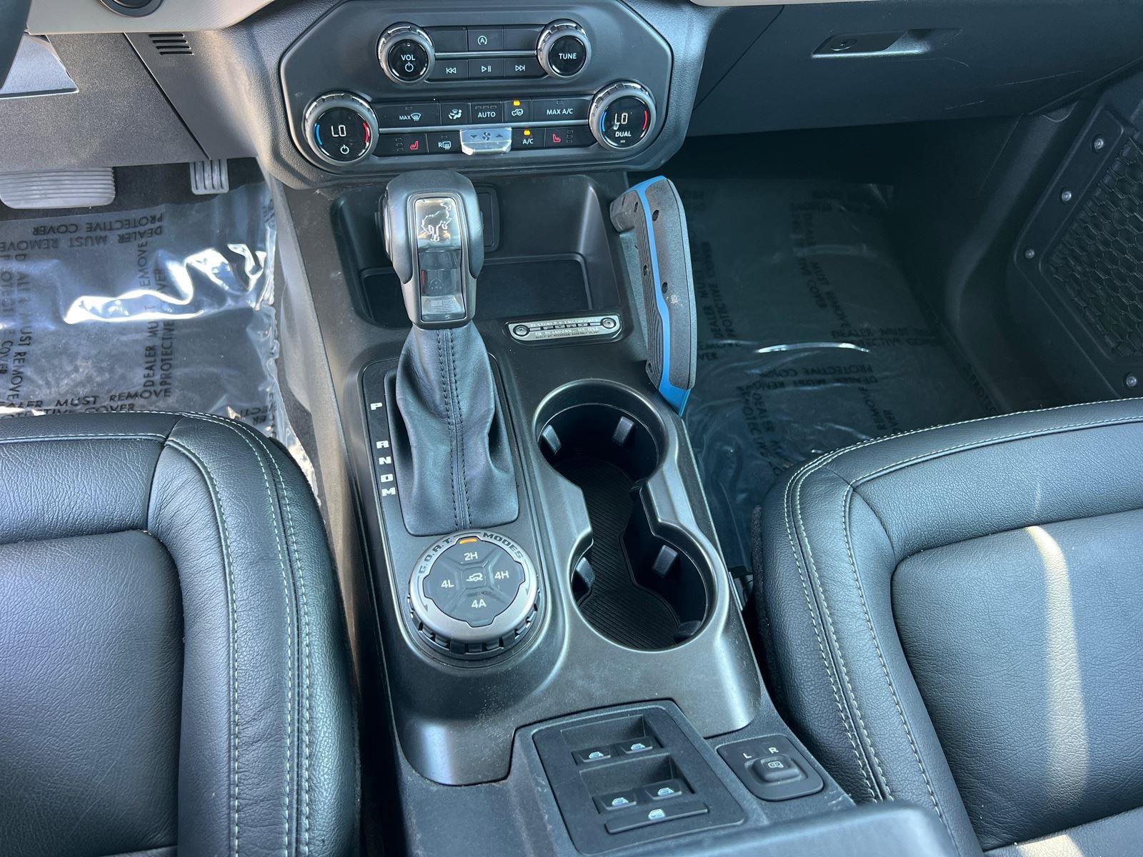 Used 2023 Ford Bronco Wildtrak image 32