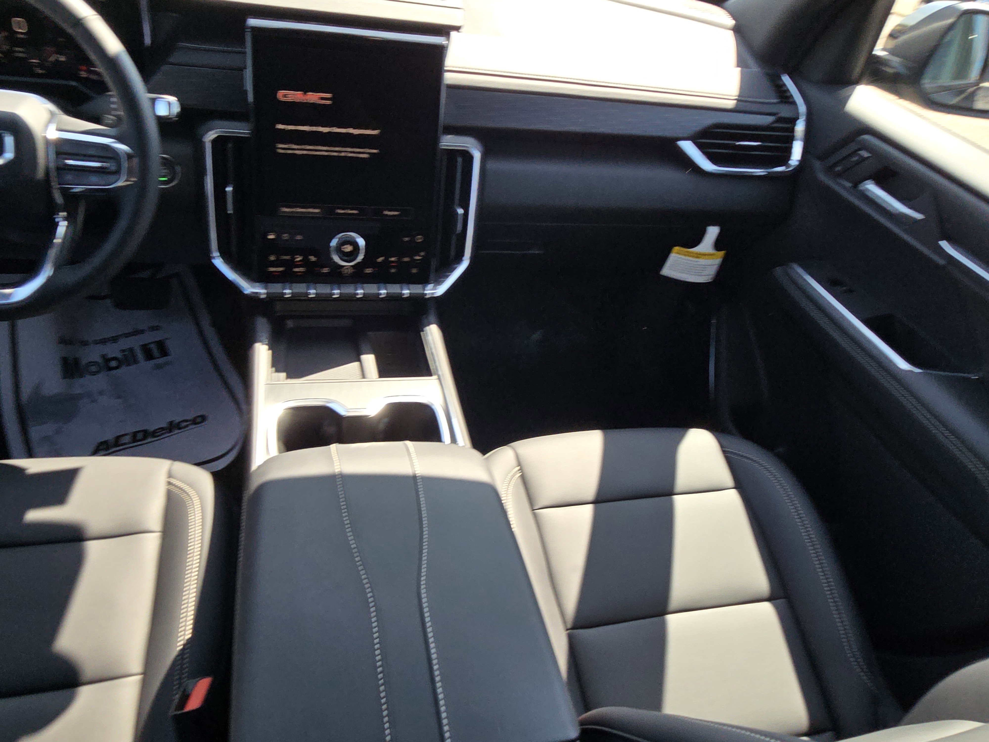 New 2025 GMC Acadia Elevation w/ Elevation Premium Package image 25