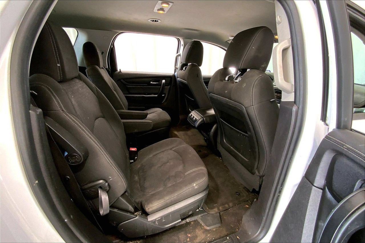 Used 2016 GMC Acadia SLE FWD image 25