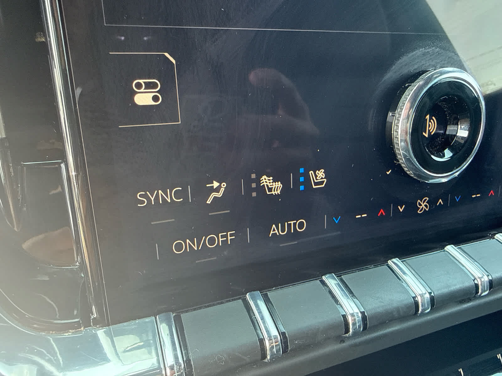 Used 2025 GMC Yukon Denali AWD/4WD image 22