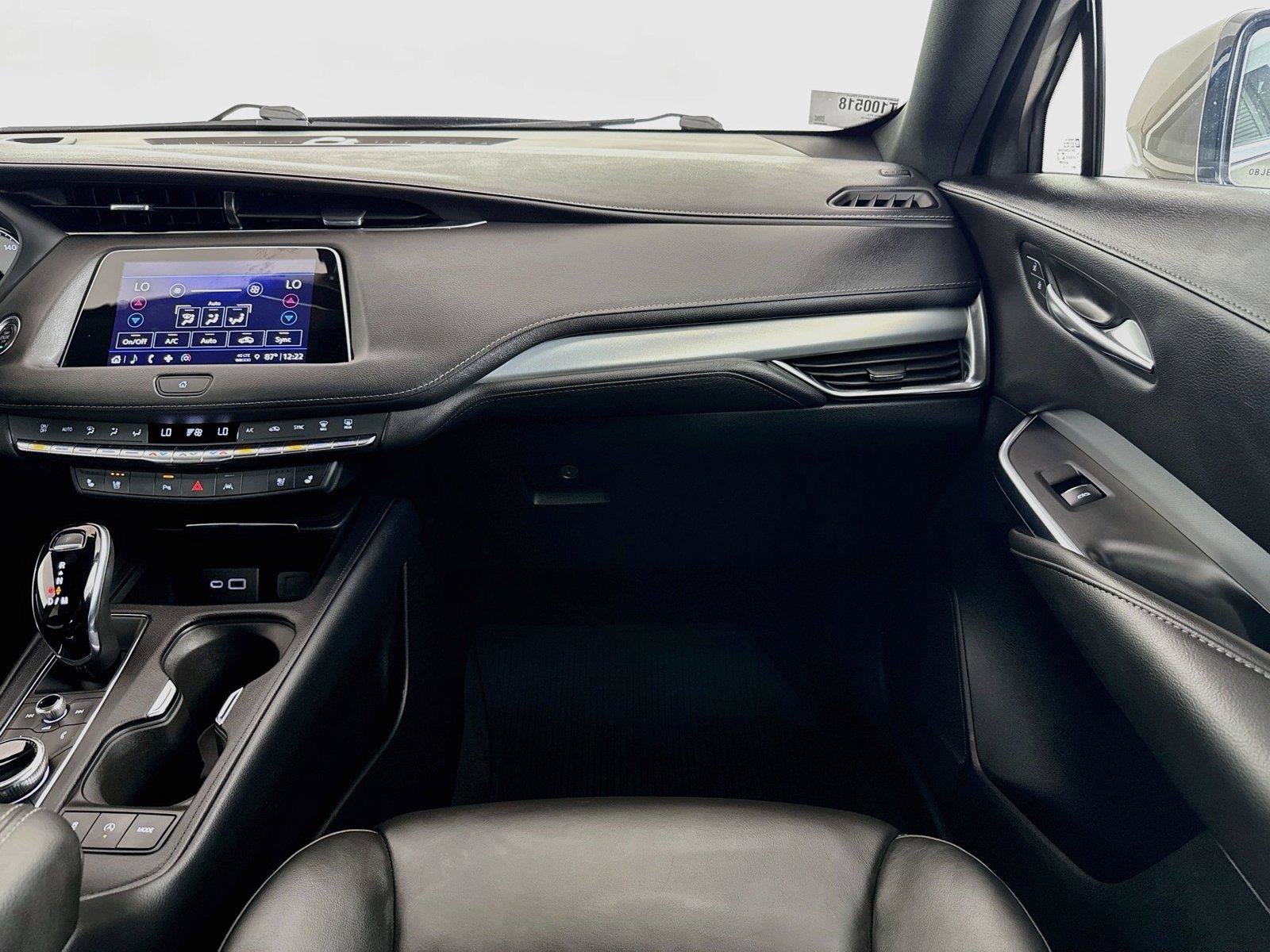 Used 2023 Cadillac XT4 Premium Luxury FWD image 32