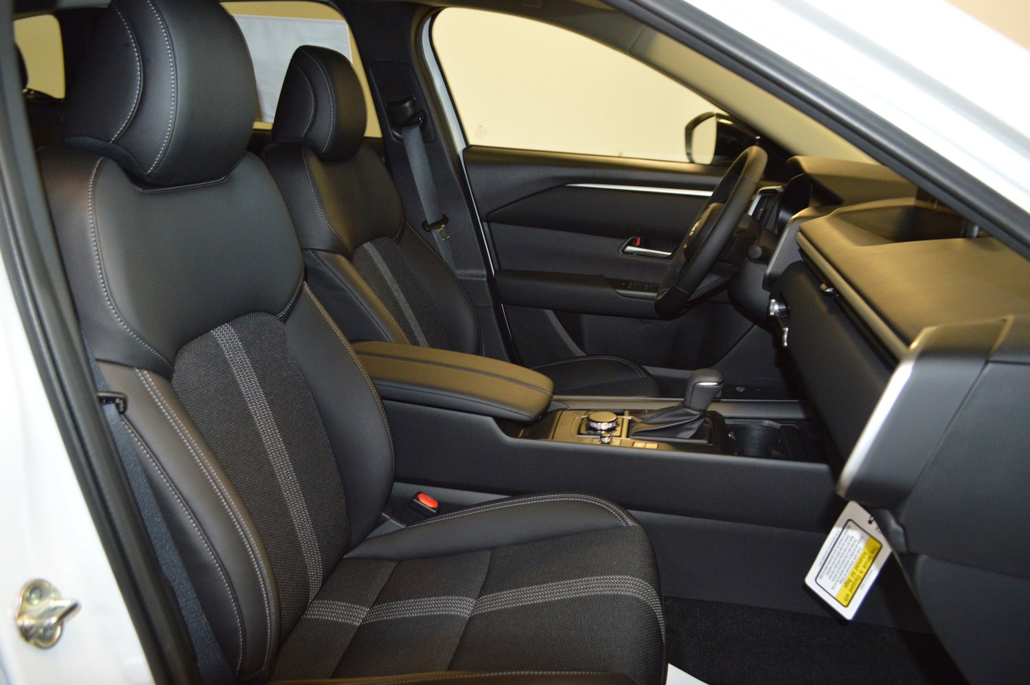 New 2025 MAZDA CX-50 2.5 Hybrid w/ Preferred Pkg image 11