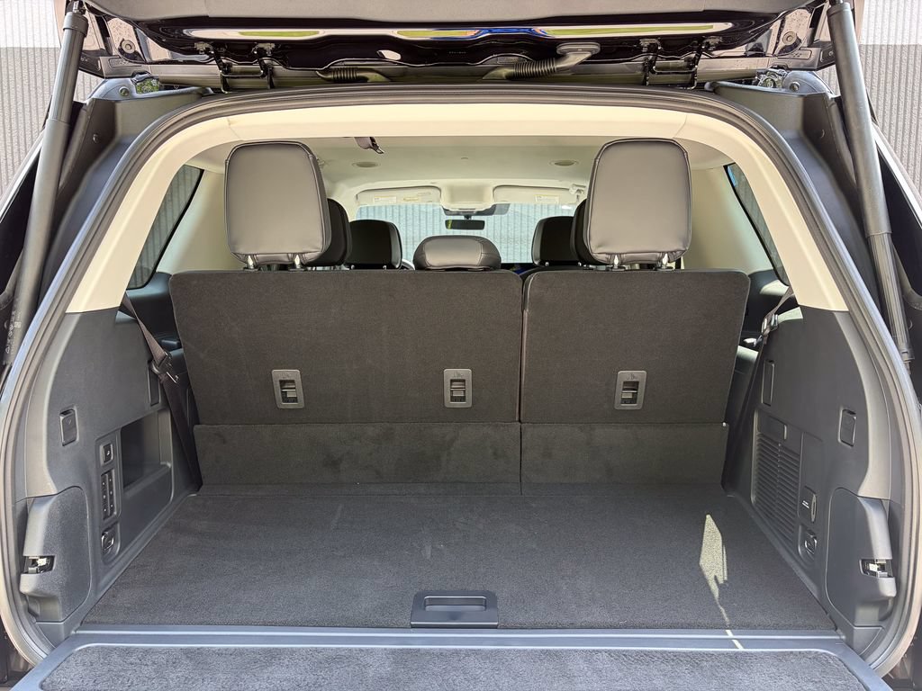 New 2027 Lincoln Navigator Premiere AWD/4WD image 22