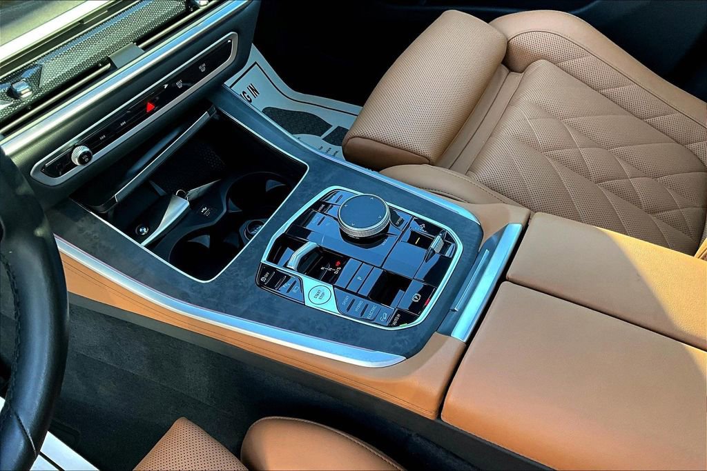 Used 2024 BMW X5 xDrive50e w/ Premium Package image 19