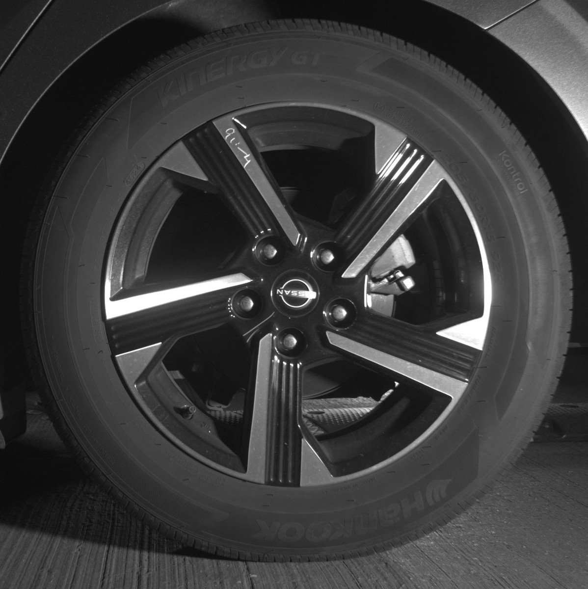 Used 2025 Nissan Sentra SV image 14