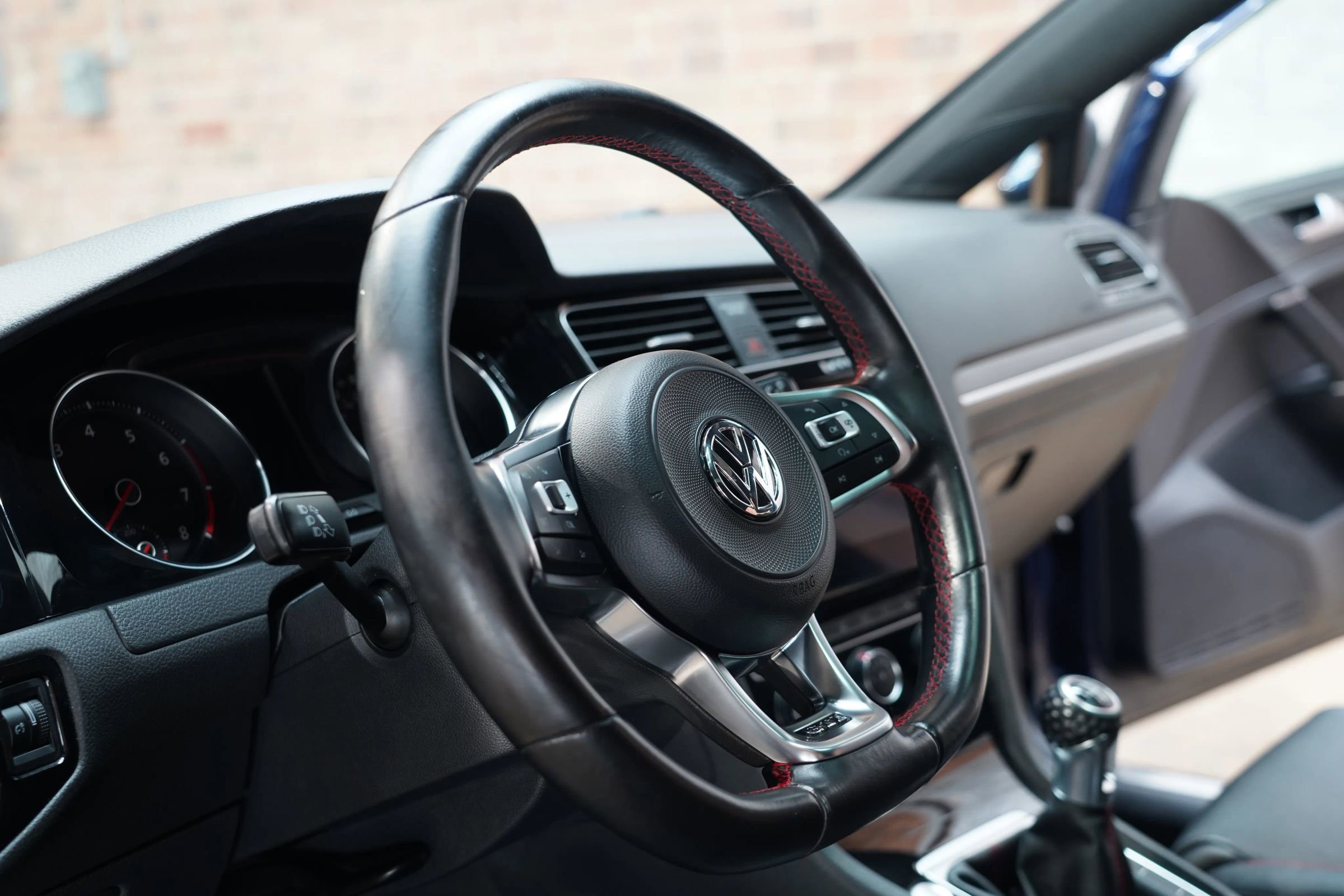 Used 2018 Volkswagen GTI SE w/ SE Leather Package image 37