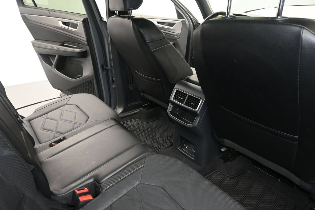 Used 2024 Volkswagen Atlas Cross Sport SE w/ Panoramic Sunroof Package AWD/4WD image 12