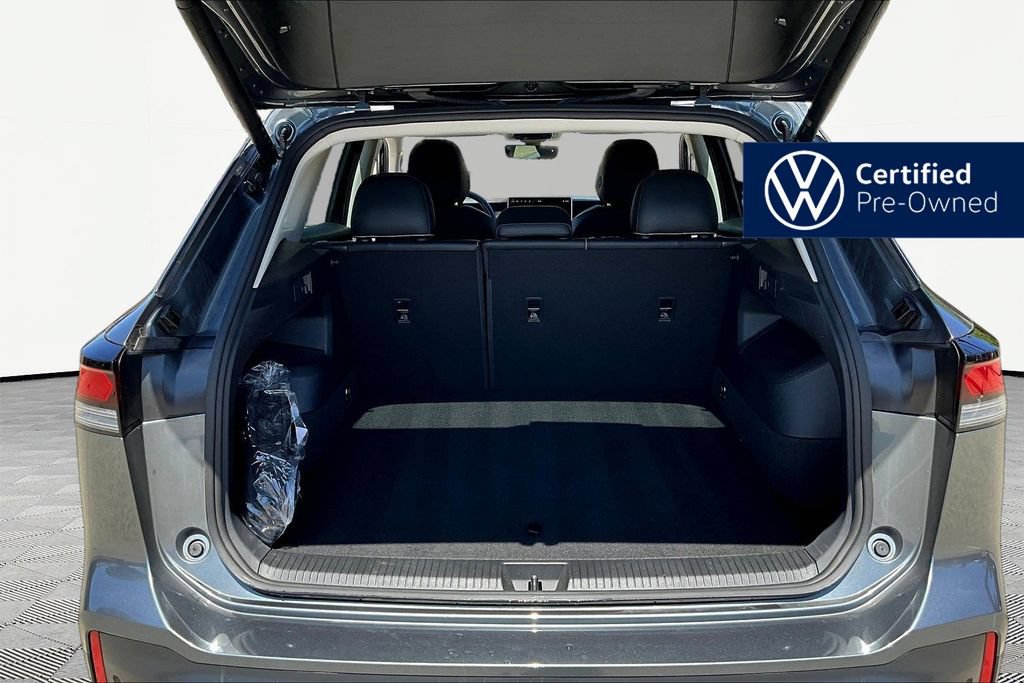 Used 2025 Volkswagen Tiguan SE FWD image 27