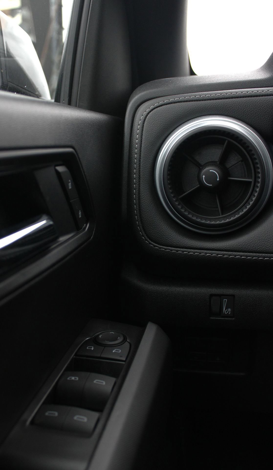 New 2026 Chevrolet Colorado LT w/ Advanced Trailering Package image 16