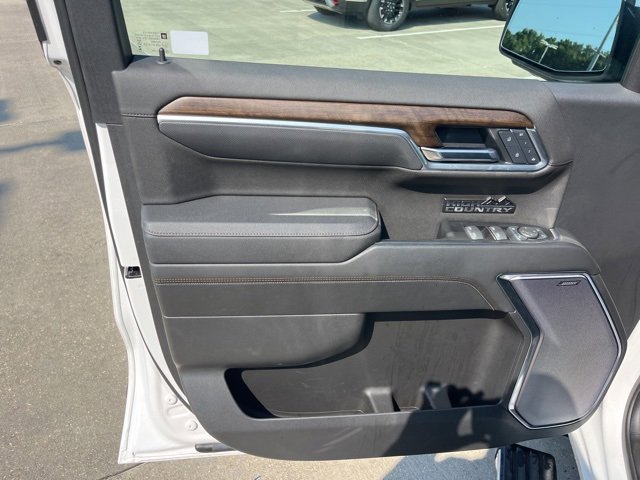 Used 2025 Chevrolet Silverado 1500 High Country w/ Technology Package image 18