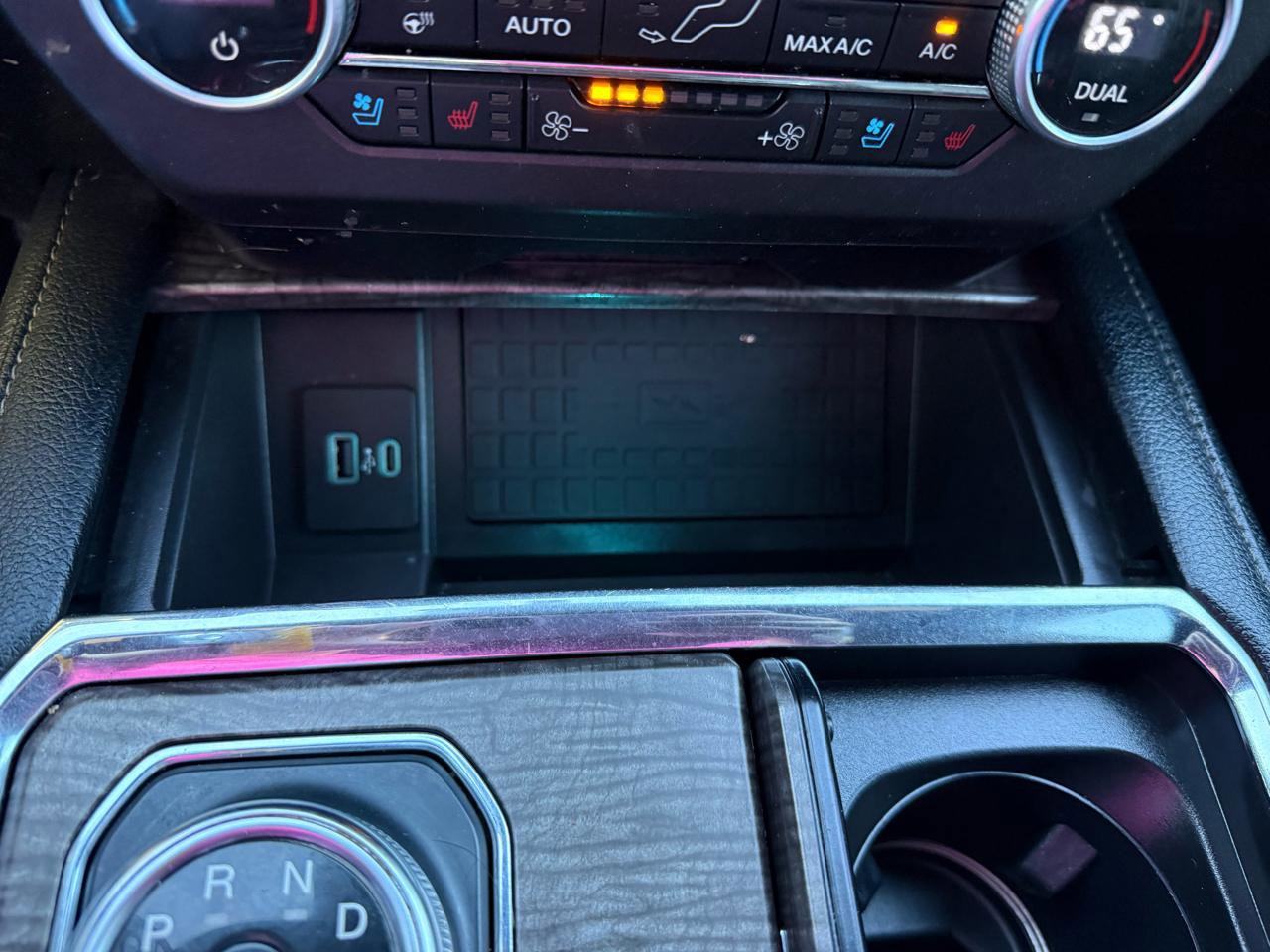 Used 2021 Ford Expedition Limited image 34