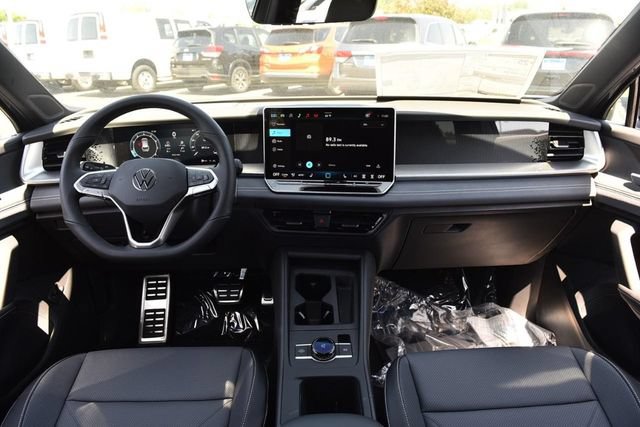 New 2026 Volkswagen Tiguan SE R-Line AWD/4WD image 7