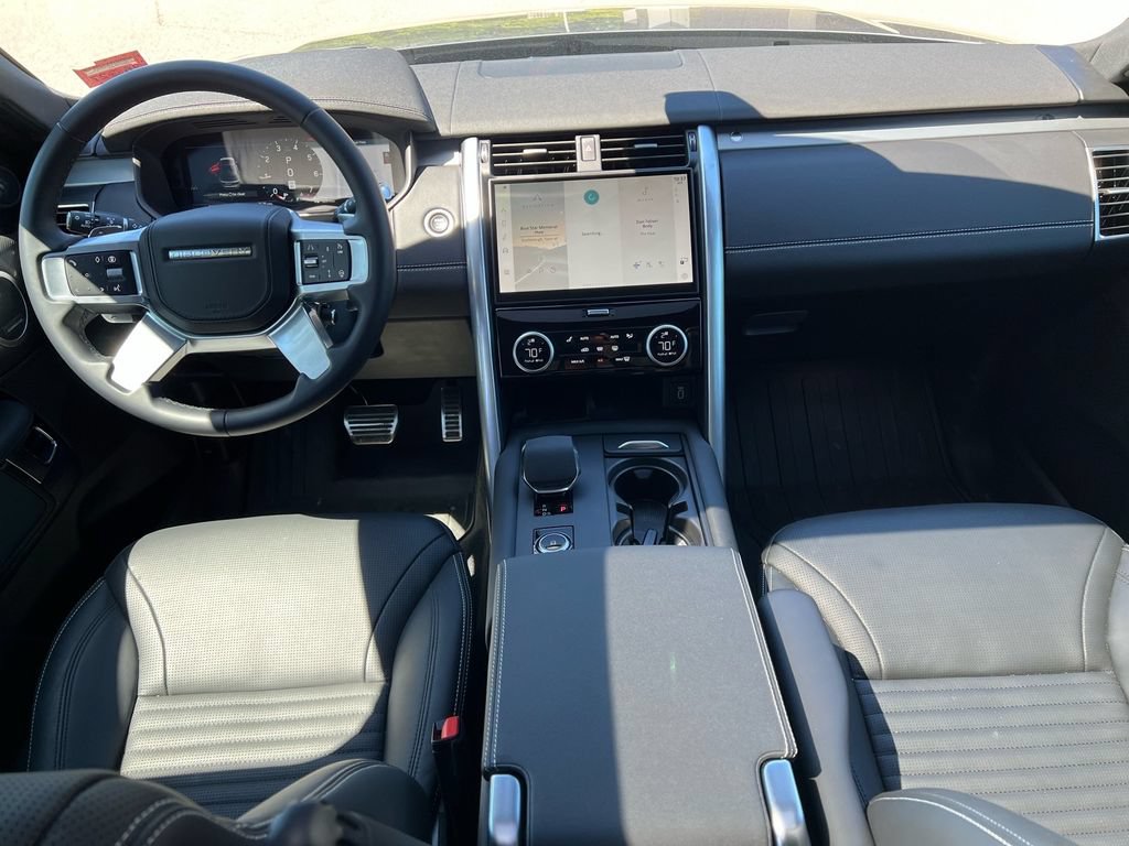 New 2026 Land Rover Discovery Limited Edition AWD/4WD image 24