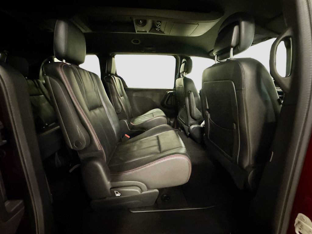 Used 2018 Dodge Grand Caravan GT image 35