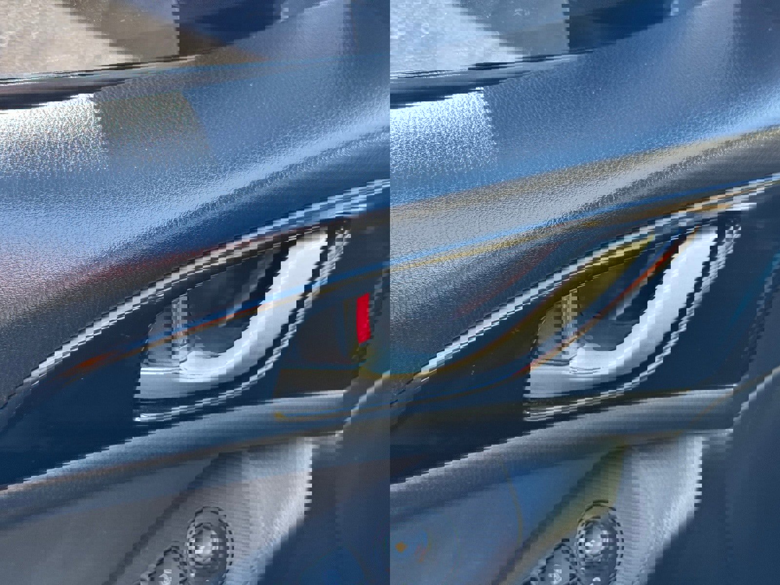 Used 2014 MAZDA MAZDA3 i Sport image 10