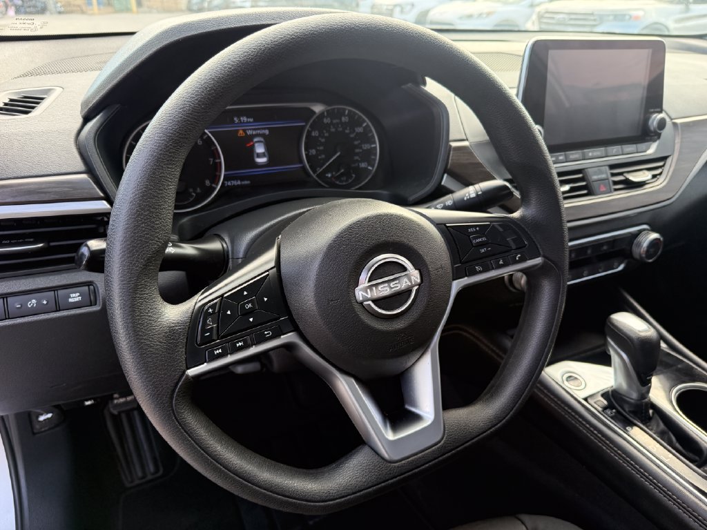 Used 2023 Nissan Altima 2.5 SV FWD image 25