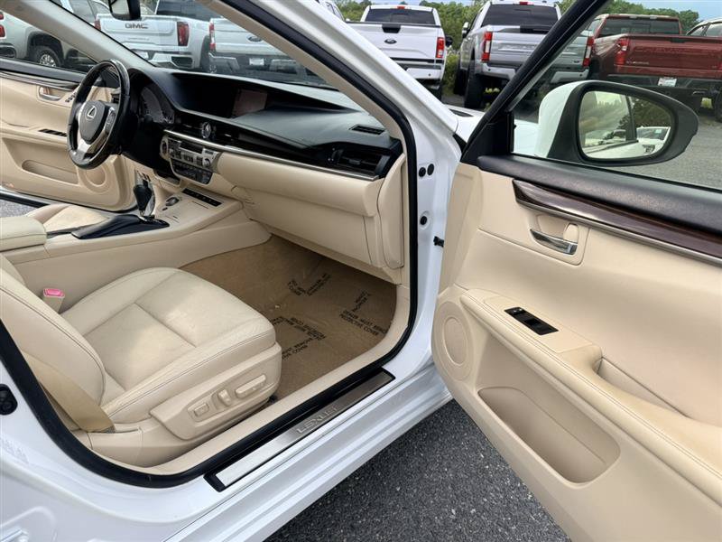Used 2013 Lexus ES 350 w/ Luxury Pkg FWD image 10