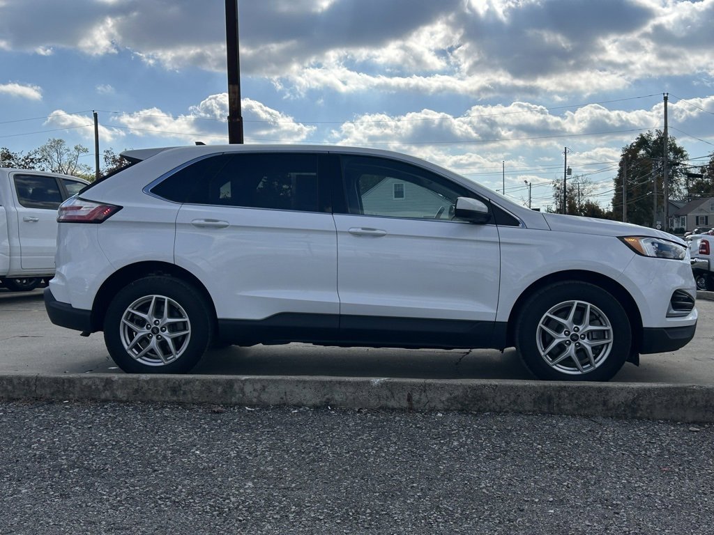 Used 2023 Ford Edge SEL image 5