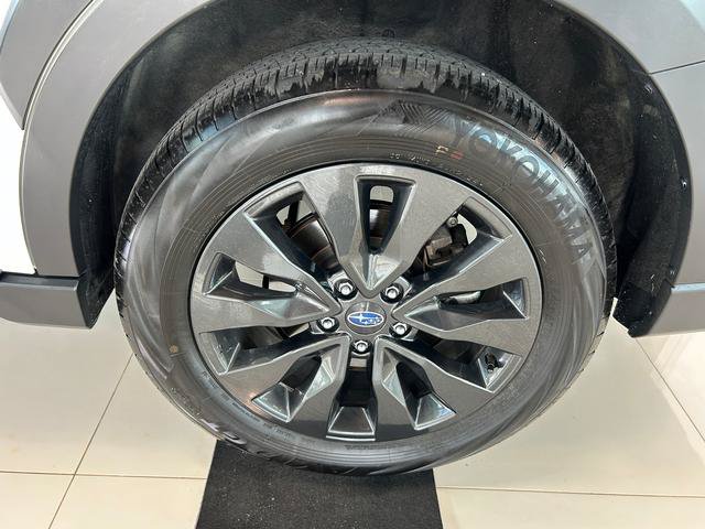 Used 2025 Subaru Outback Onyx Edition AWD/4WD image 13