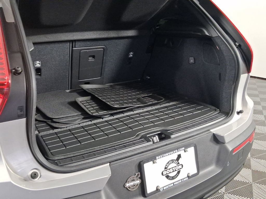 Certified 2023 Volvo XC40 Recharge Plus w/ Protection Package Premier AWD/4WD image 14