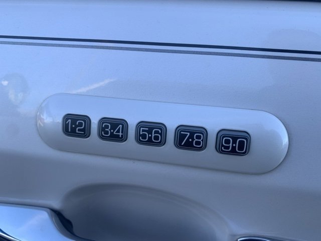 Used 2012 Lincoln MKX FWD image 49