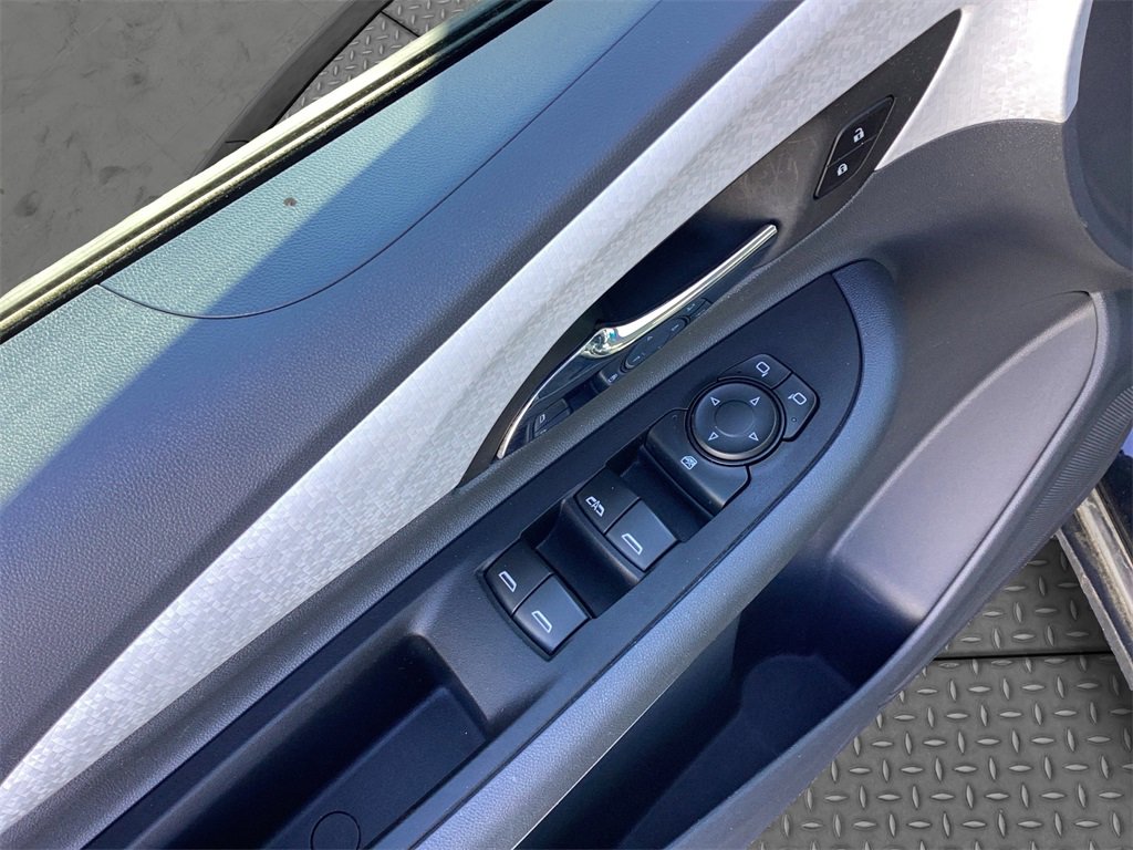 Used 2017 Chevrolet Bolt LT image 33