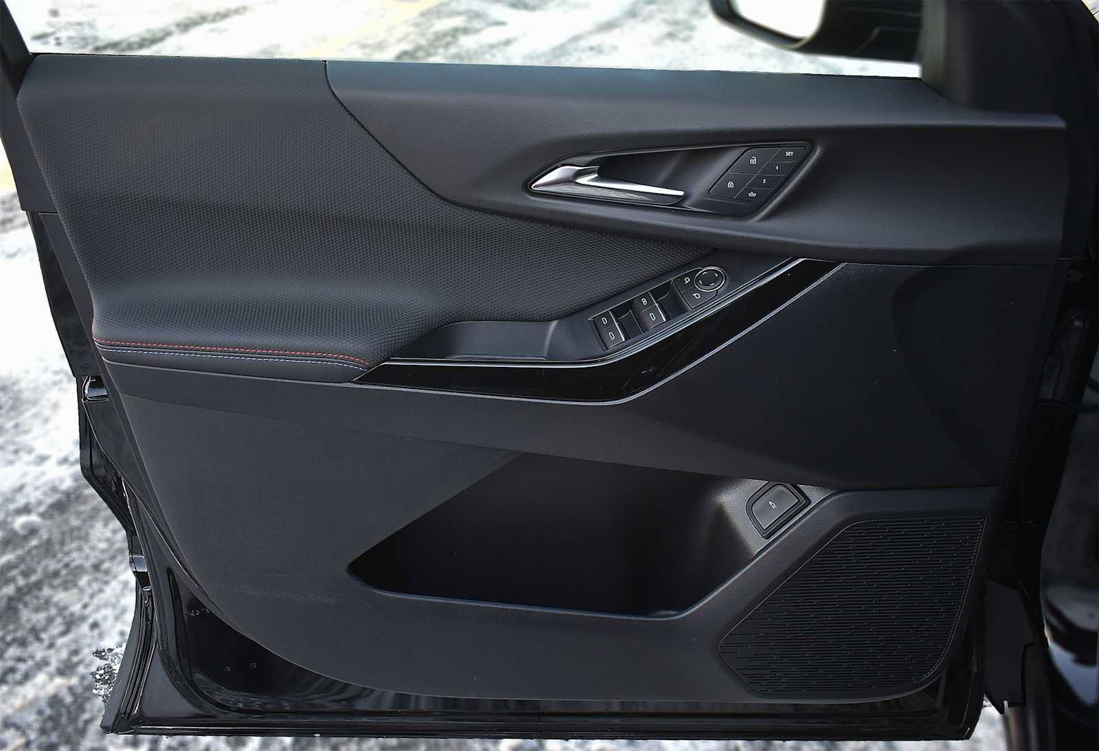 New 2026 Chevrolet Equinox RS w/ Convenience Package III image 26