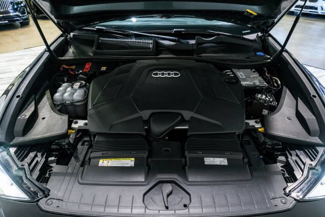 Used 2019 Audi Q8 Premium Plus w/ Premium Plus AWD/4WD image 50