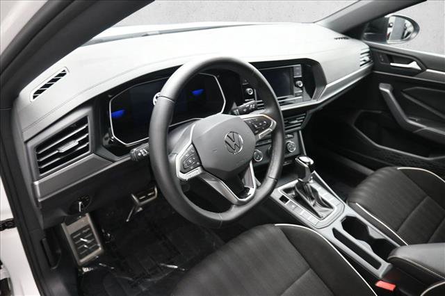 Used 2024 Volkswagen Jetta Sport FWD image 8