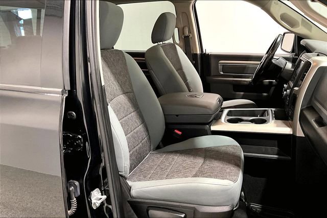 Used 2019 RAM 1500 Classic Warlock image 31