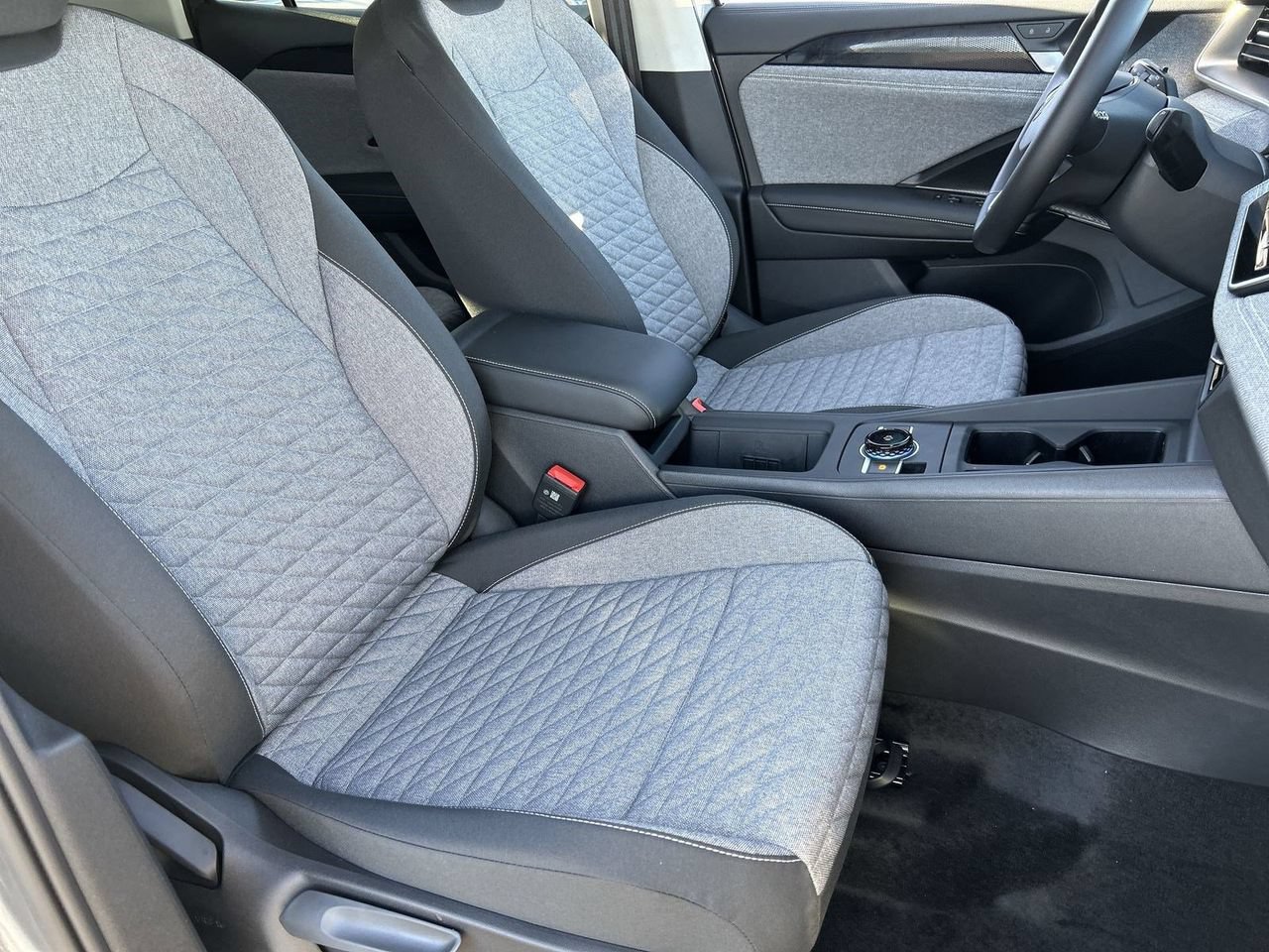 New 2026 Volkswagen Tiguan S AWD/4WD image 7