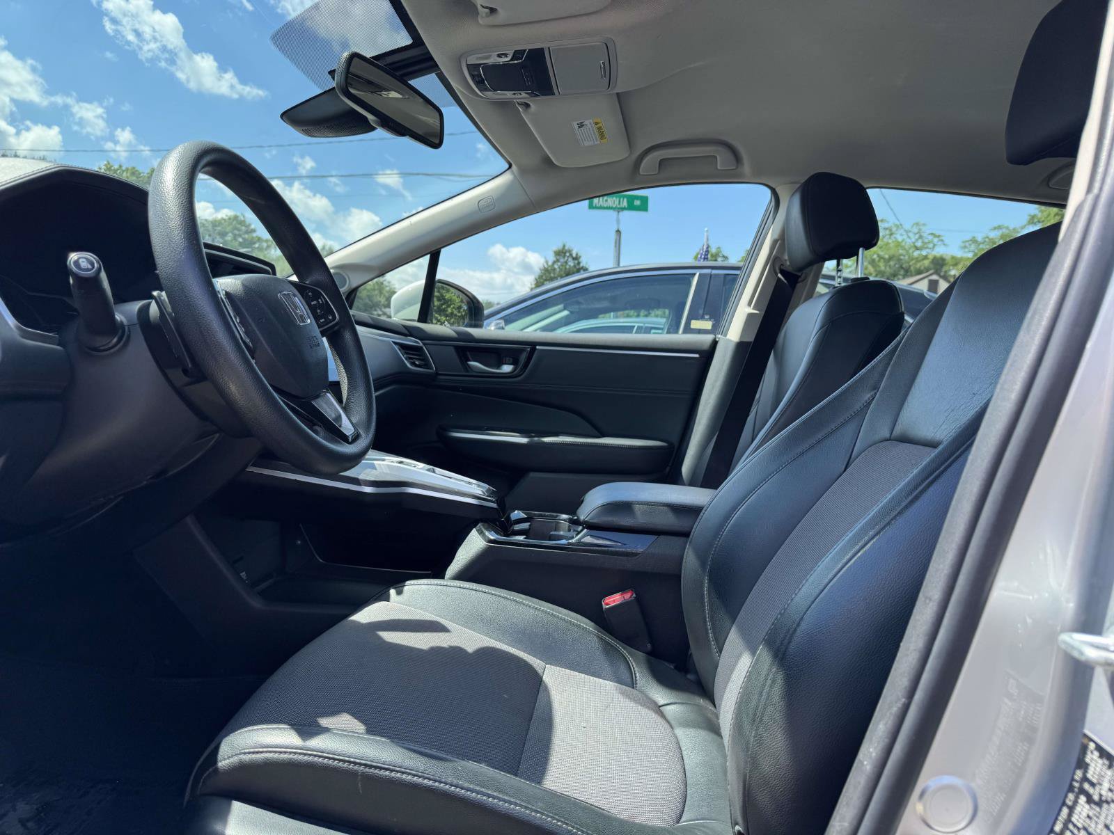 Used 2018 Honda Clarity Plug-In Hybrid image 12