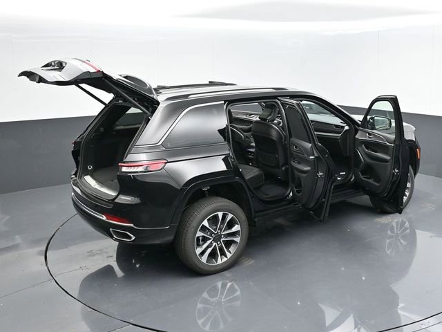 Used 2024 Jeep Grand Cherokee Overland w/ Advanced Protech Group III image 56