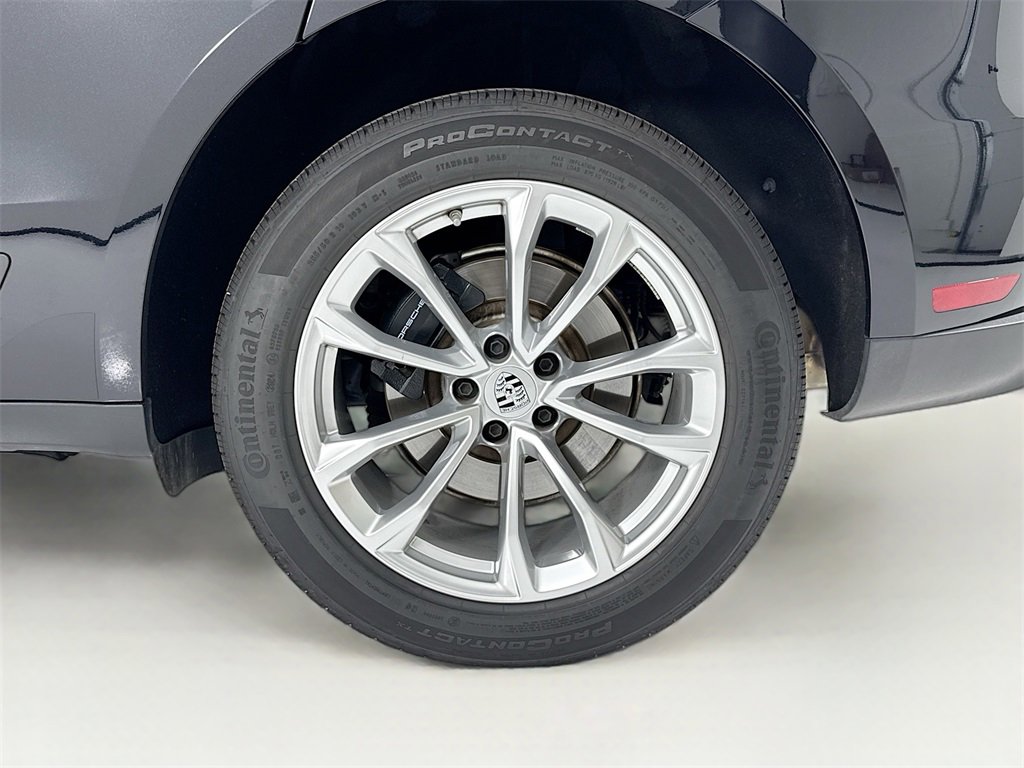 Used 2025 Porsche Macan image 33