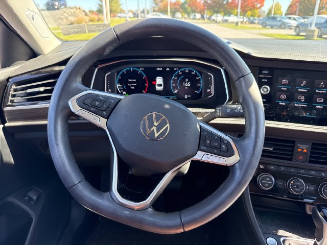 Used 2023 Volkswagen Jetta SEL FWD image 21