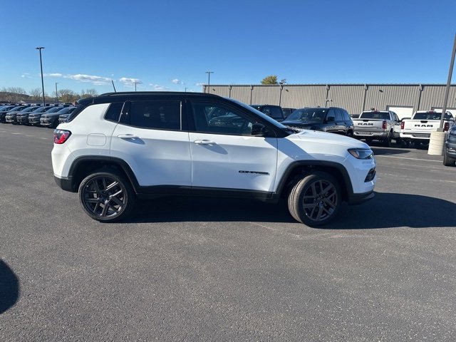 New 2026 Jeep Compass Limited image 9