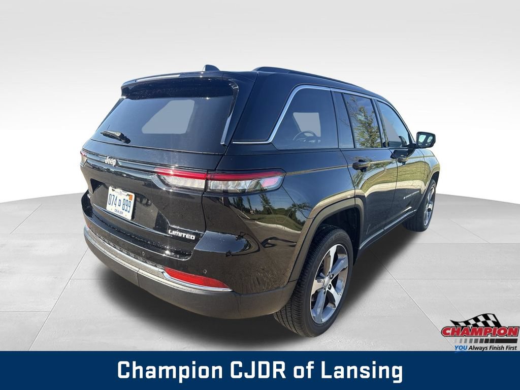 Used 2024 Jeep Grand Cherokee Limited AWD/4WD image 7