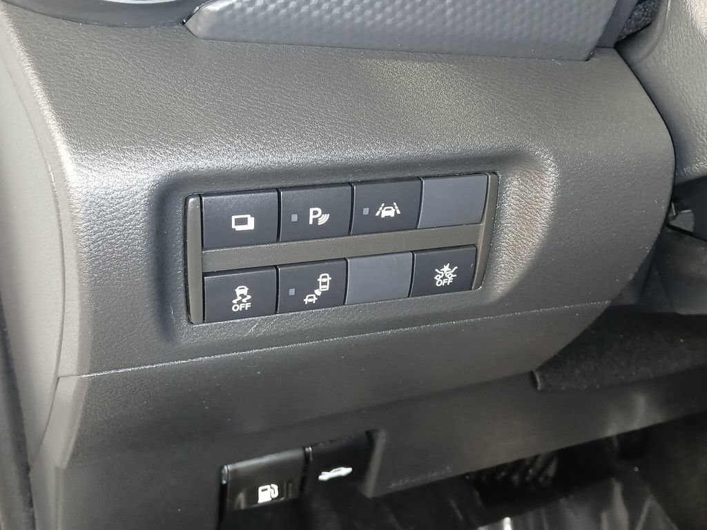 Used 2023 Nissan Kicks S image 16