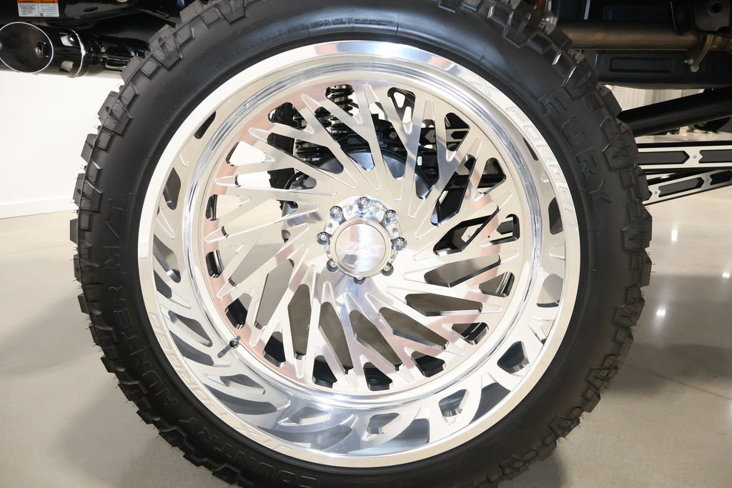 Used 2024 Ford F350 Limited w/ FX4 Off-Road Package image 22