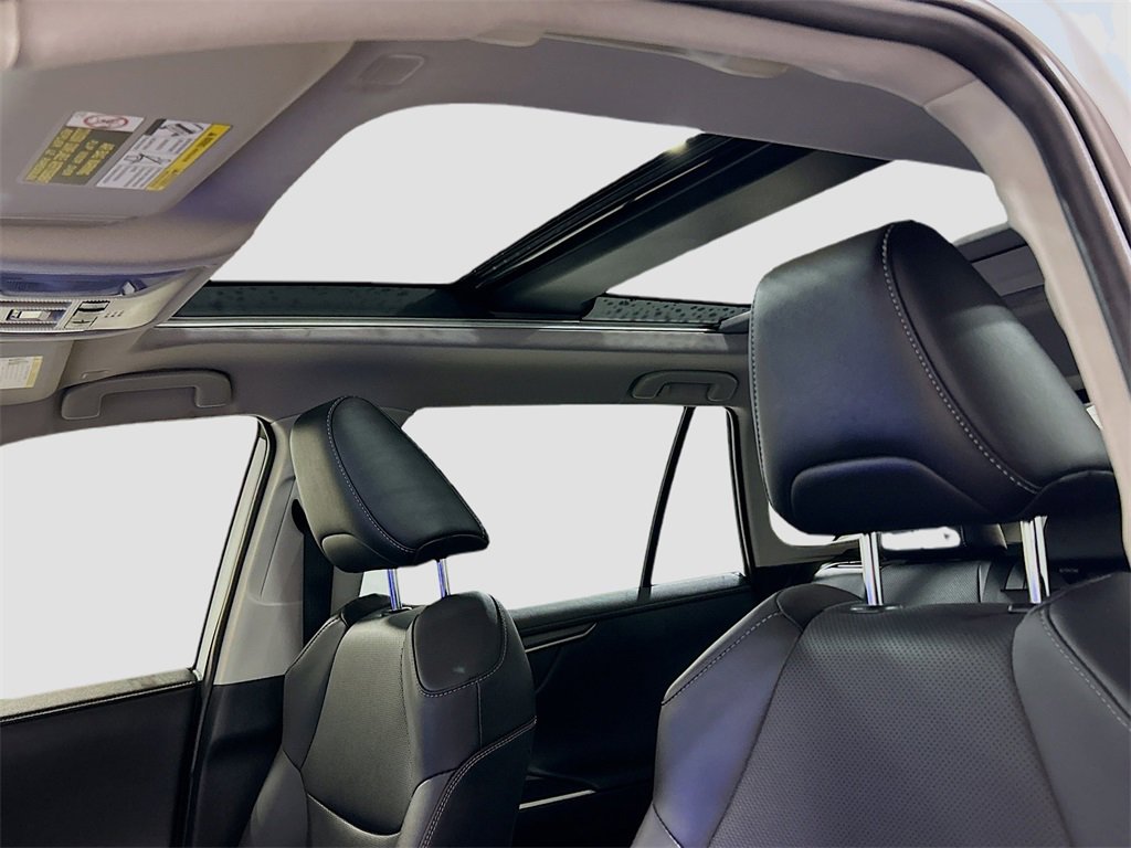 Used 2024 Toyota RAV4 Limited image 20