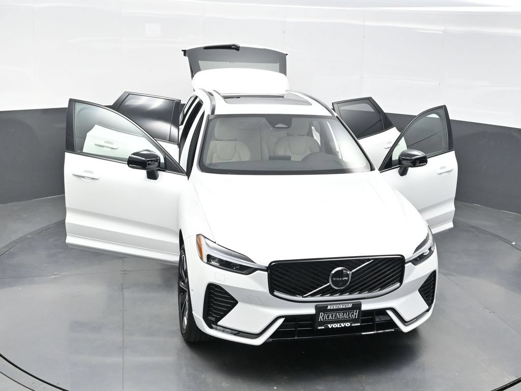 New 2026 Volvo XC60 B5 Plus w/ Climate Package AWD/4WD image 30