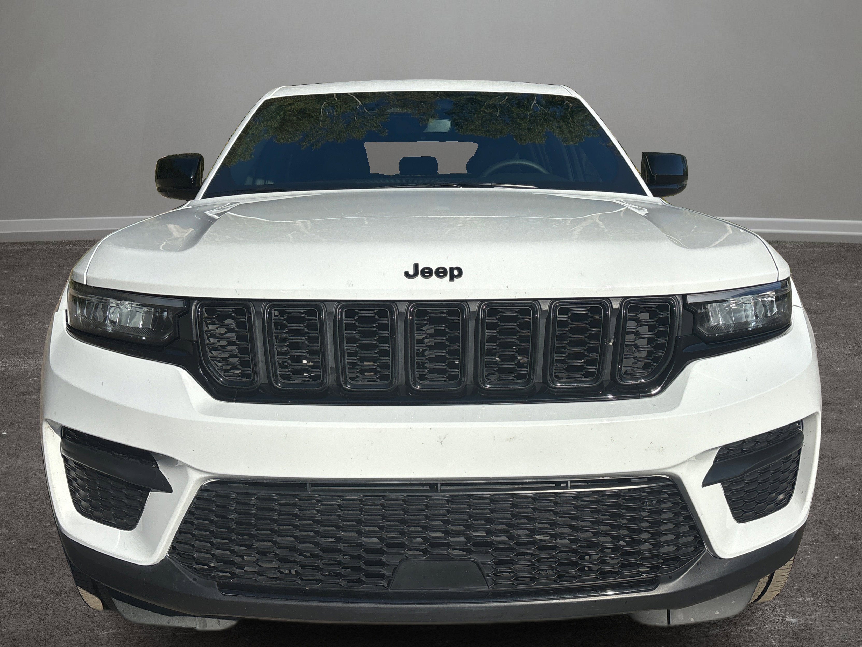 Used 2023 Jeep Grand Cherokee Altitude image 27