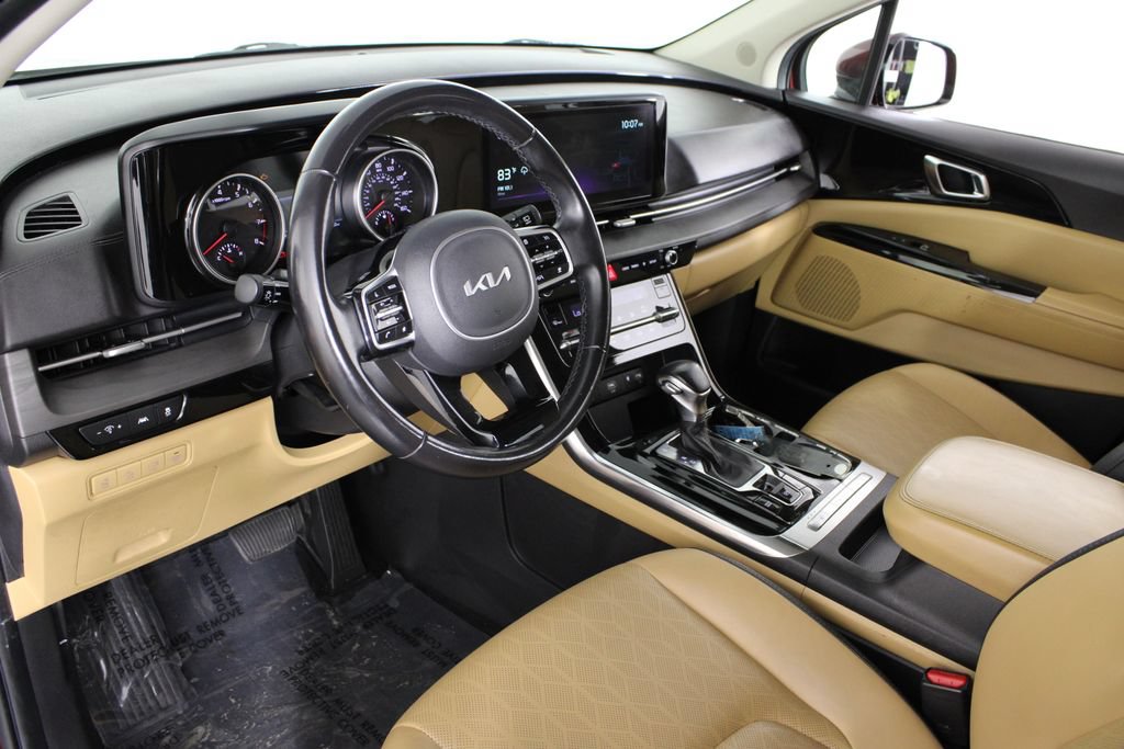 Used 2022 Kia Carnival EX FWD image 18