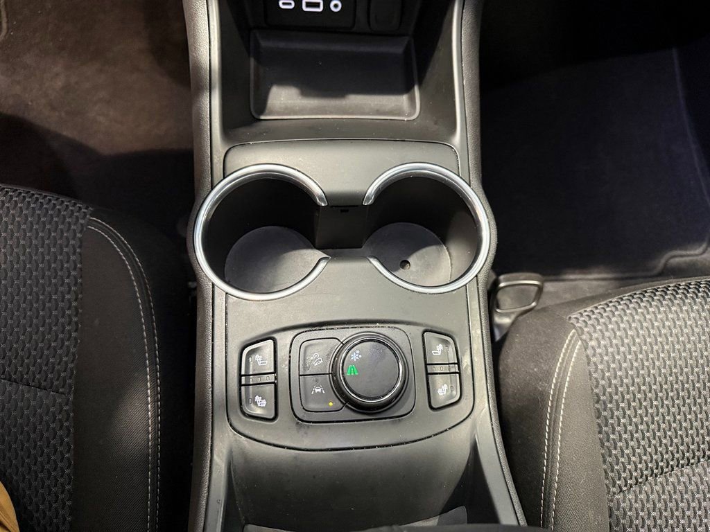 Certified 2022 GMC Terrain SLE w/ Driver Convenience Package image 23