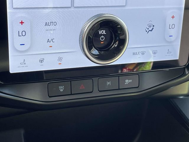 Certified 2025 Ford F150 Lightning Flash image 14