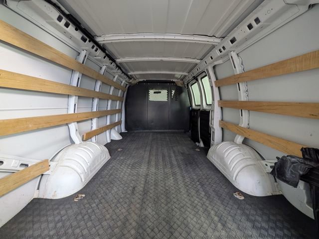 Used 2024 GMC Savana 2500 w/ Driver Convenience Package RWD image 10