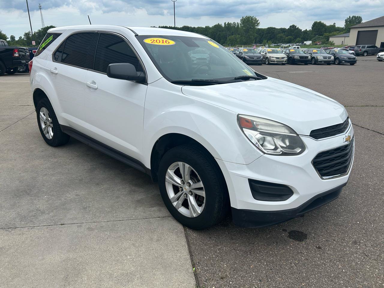 Used 2016 Chevrolet Equinox LS AWD/4WD image 3